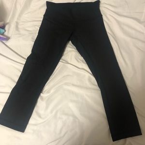 Wunder Under lululemon cropped leggings